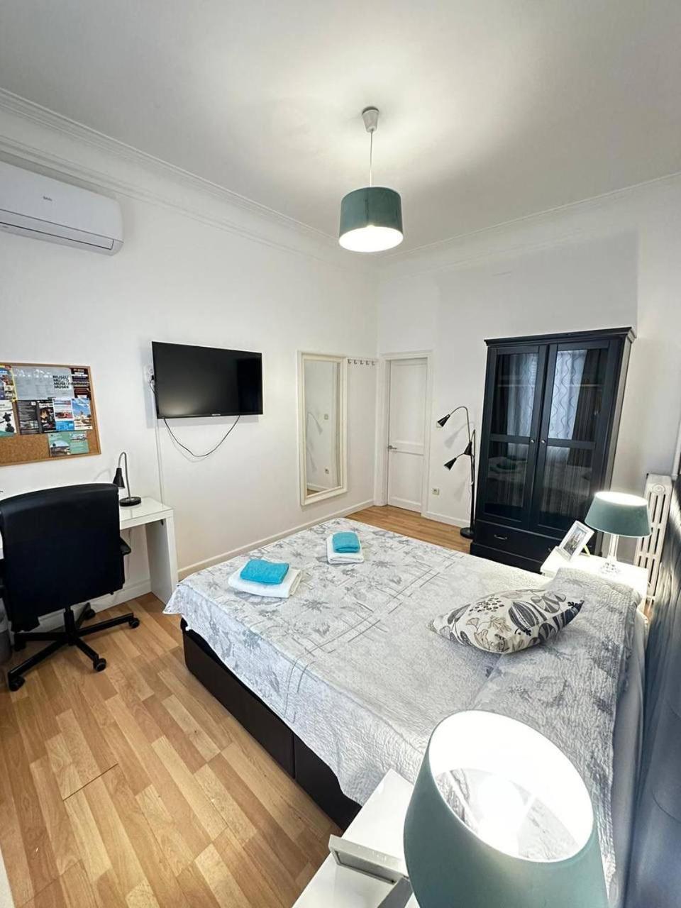 Rooms Tetu Barcellona Esterno foto